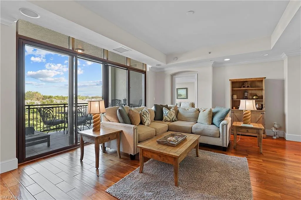 1 bed, 1.5 bath, 1484 sqft, $5,500 — Photo 4