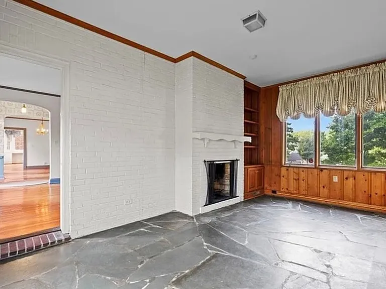 703 Woodland Dr — Photo 5