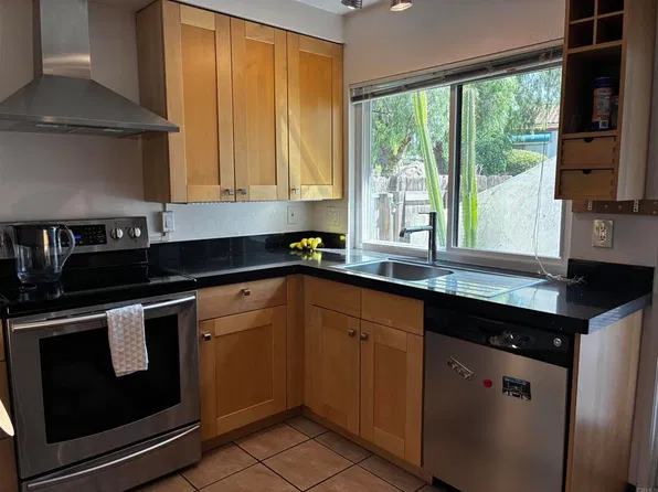 1935 Sunset Dr Unit 93, Escondido, CA 92025