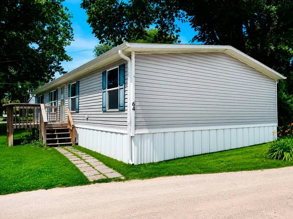 1214 Roseport Rd #64, Wathena, KS 66090