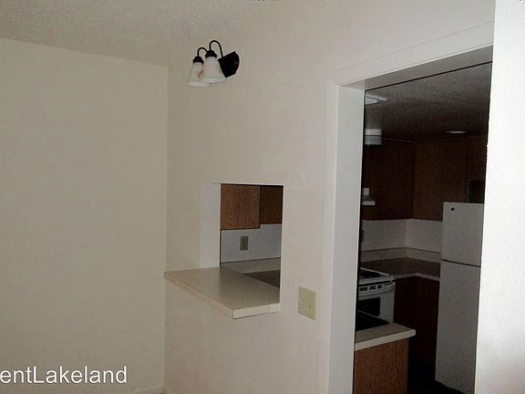 3rd image of 819 E Lemon St APT 19