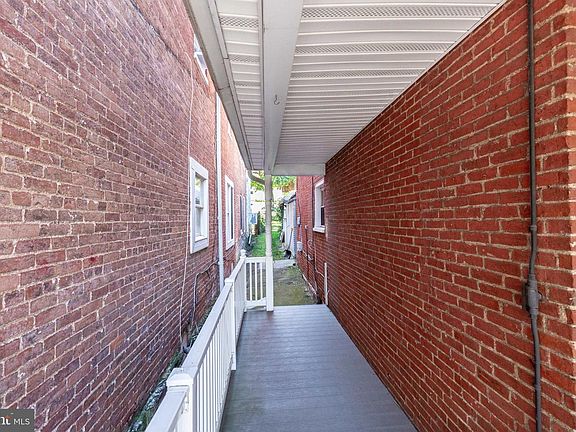 4th image of 96 E Main St