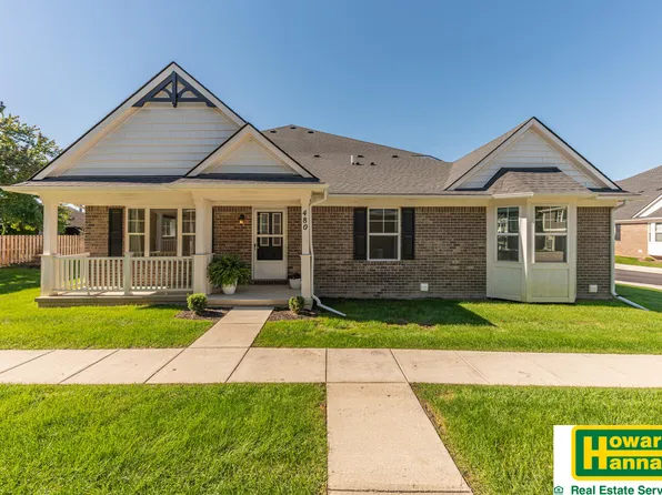 480 Maple Cove Cir, Saline, MI 48176