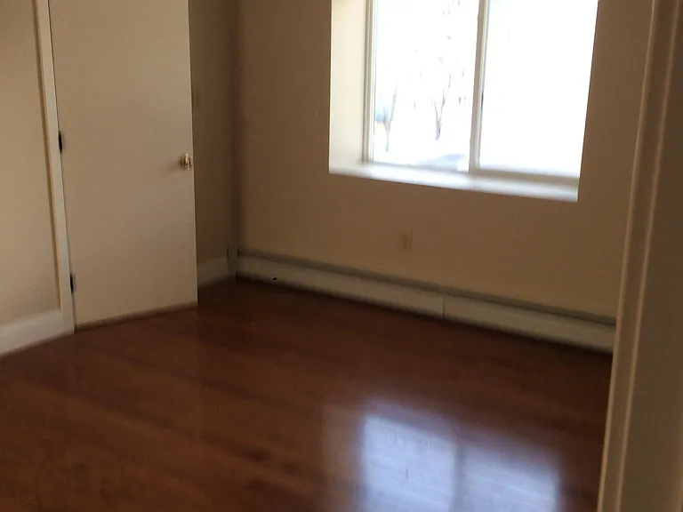 36 Warren St #6 — Photo 6