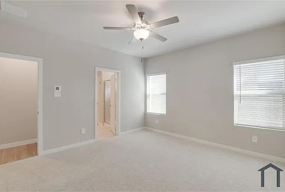 6 bed, 2399 sqft, $3,499 — Photo 4