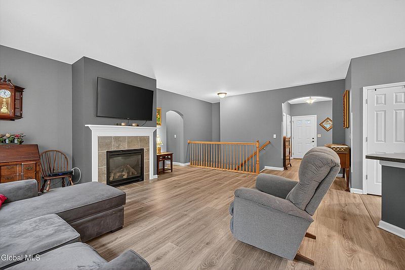 5th image of 18 Amber Lane