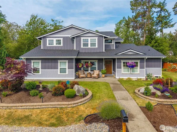 808 2nd Street, Steilacoom, WA 98388