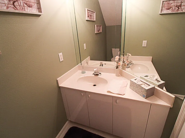 886 Windermere Way — Photo 16