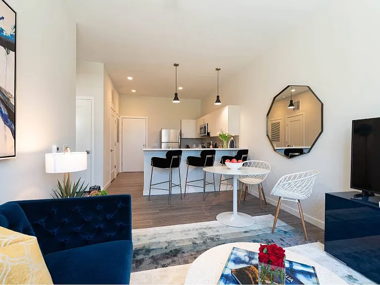 City Crossing — Photo 102
