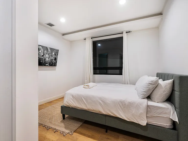 4533 Grimes Pl — Photo 52