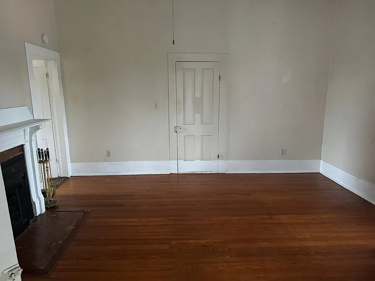 328 N Main St #B — Photo 5