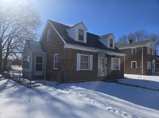 214 Cole Ave, Rockford, IL 61102