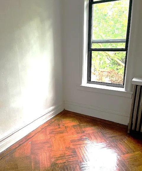 300 Windsor Pl #2 — Photo 4