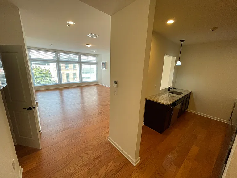 99 Pine Street — Photo 10