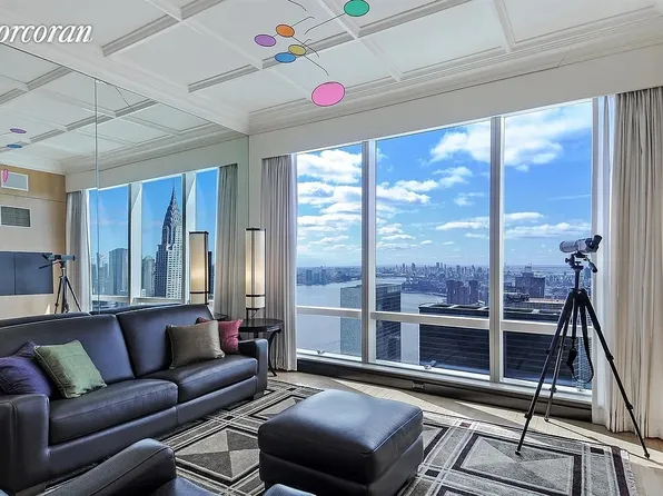 845 United Nations Plaza image 10 of 11