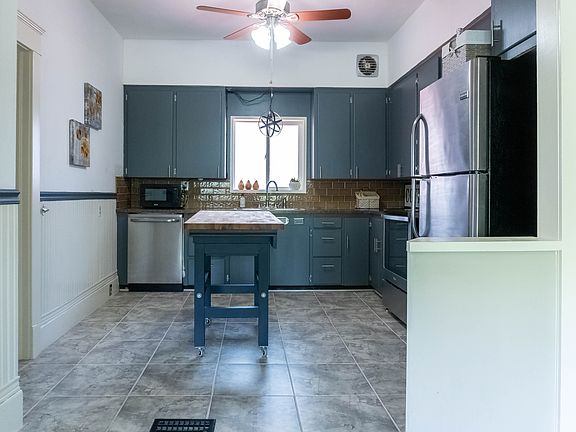 5th image of 700 E 5th St #1