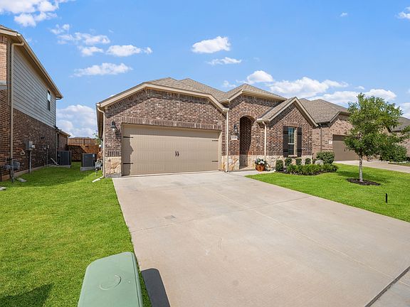 3rd image of 10408 Bluestone Ln