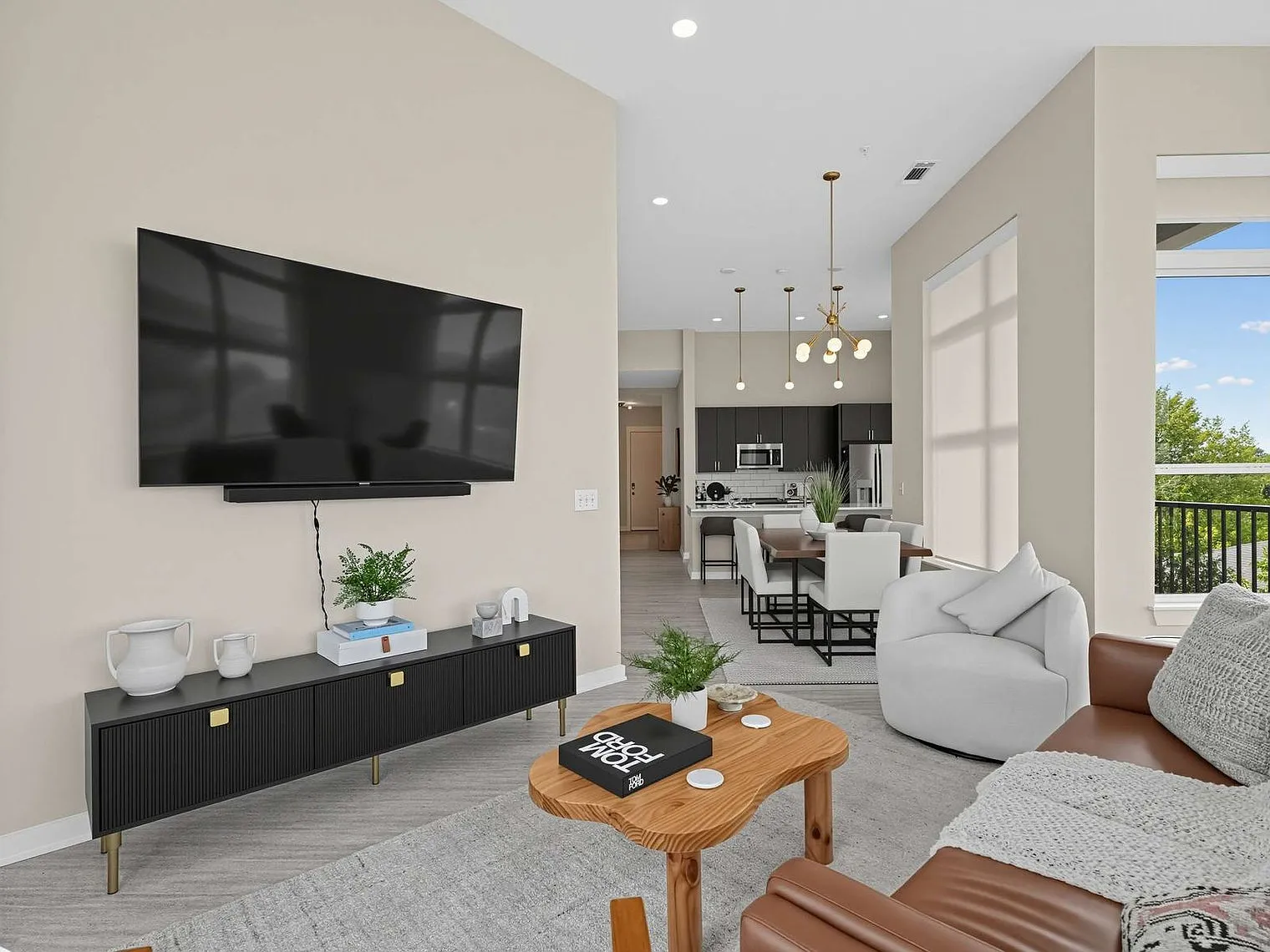 2 bed, 2.0 bath, 1442 sqft, $7,004 — Photo 2