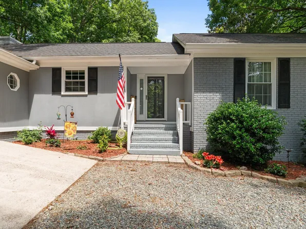 815 Walter Bright Rd, Sanford, NC 27330