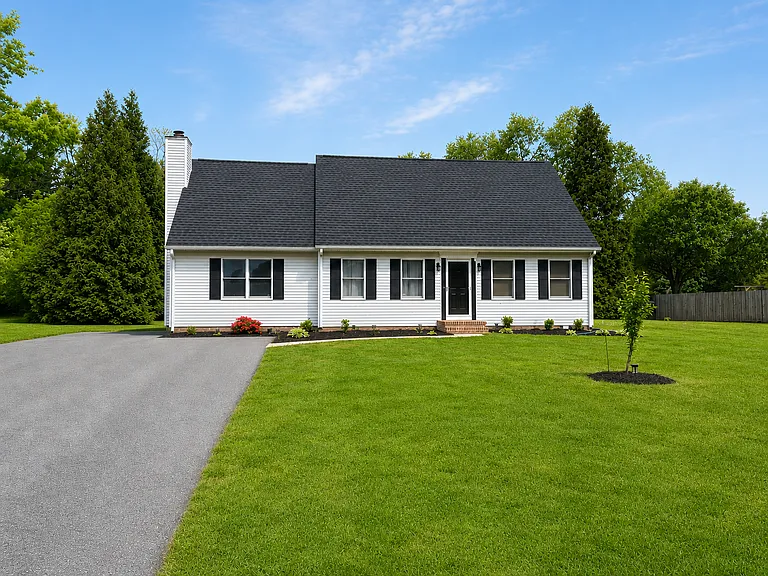 6142 Ayrshire Dr — Photo 1