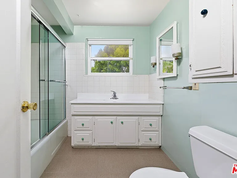 820 Crestmoore Pl — Photo 18