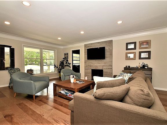 3rd image of 2432 Windy Hill Dr