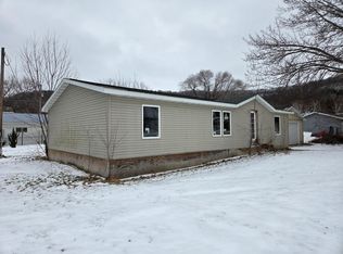 30374 S Whitmore St, Rushford, MN 55971