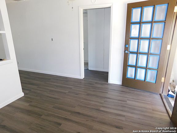 4th image of 5807 Knoll Krest St