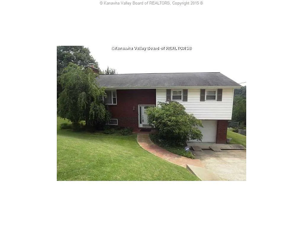 1408 Lyndale Dr photo 1