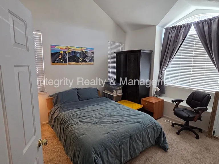 1261 Carlyle Park Cir — Photo 11