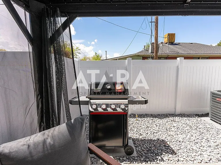 724 E Wilson Ave — Photo 43