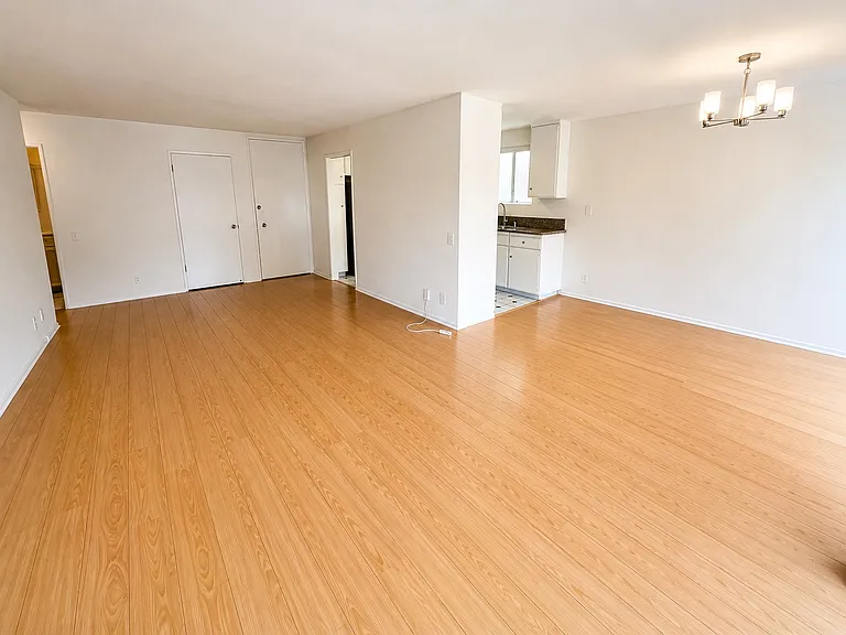 831 3rd St #101 — Photo 12