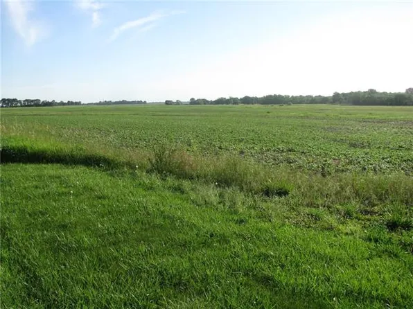 3881 Utah Ter, Wellsville, KS 66092