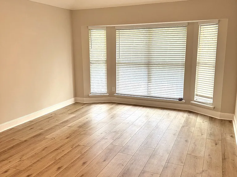2768 Pebbleridge Ct — Photo 6