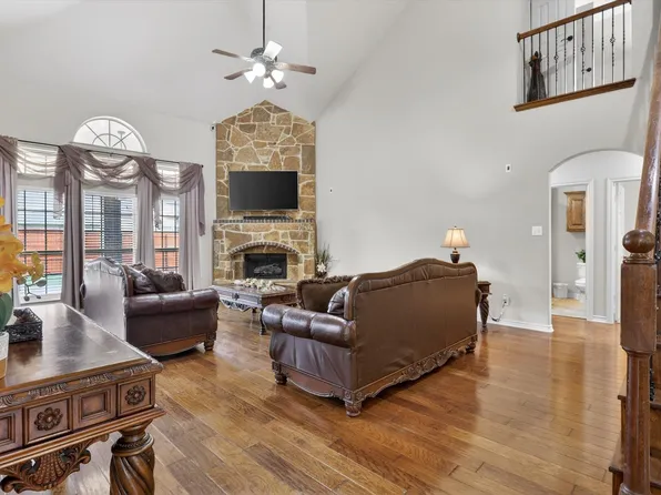 5817 Pine Flat Ct, Fort Worth, TX 76179