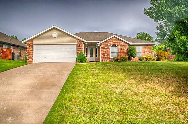 1st image of 6112 W Pleasant Dr