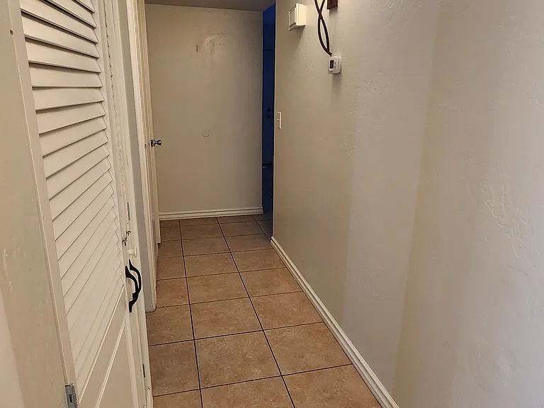 121 W Loma Vista Dr #101 — Photo 27