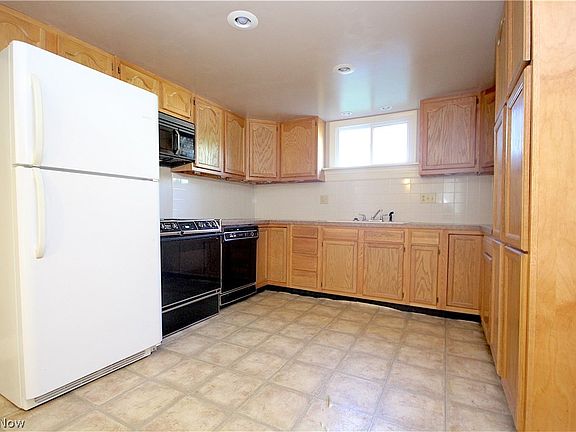 4th image of 6399 Apple St NE