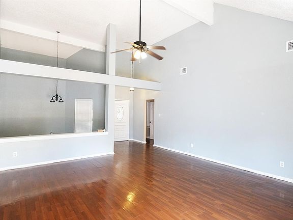 3rd image of 1203 Beckwood Cir