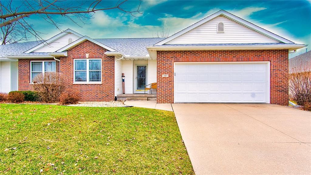 545 Shannon Dr, Robins, IA 52328 Zillow
