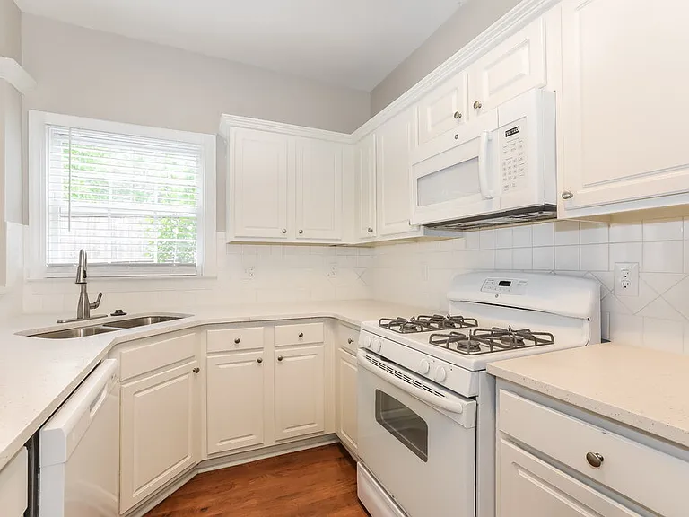 715 Kimball Parc Ct — Photo 8