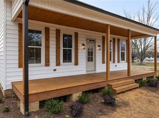 124 Vaden Rd, Reidsville, NC 27320