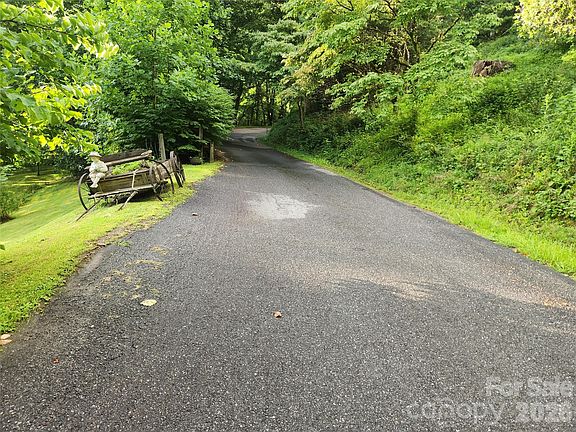 4th image of 505 Mountainside Dr #27-28-32