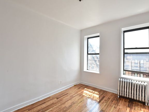 4th image of 559 W 140th St APT 42