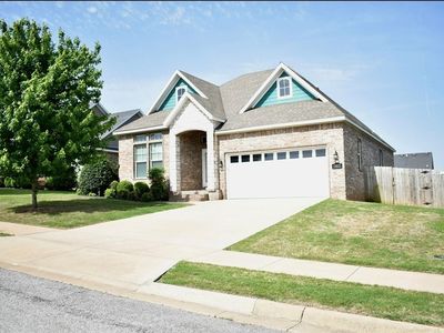 2402 N Brook Ln, Siloam Springs, AR, 72761
