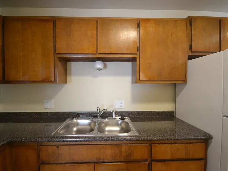 511 Church St — Photo 22