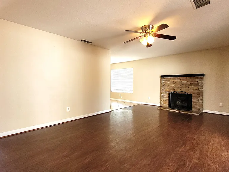1253 Joshua St — Photo 5