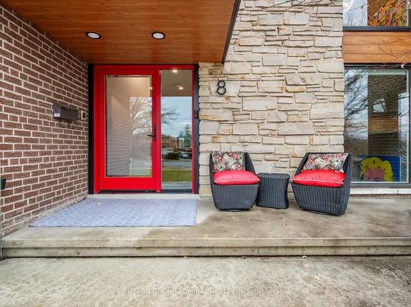 8 Foxdale Ct, Toronto, ON M2K 2P2