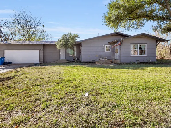 200 E 8th St, Kaufman, TX 75142