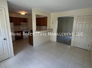 53 Valley View Ln APT C, Bangor, ME 04401